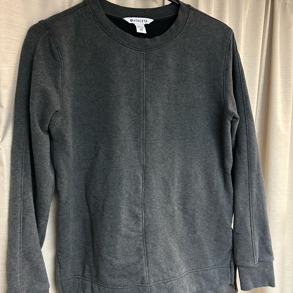 Athlete long sleeve sweatshirt